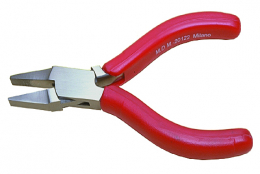 Pliers With Flat Knurled Jaws